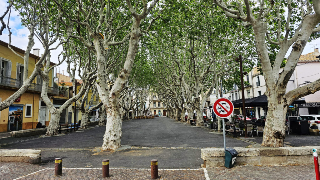 Serignan, France - promenade - photo by Arthur Breur