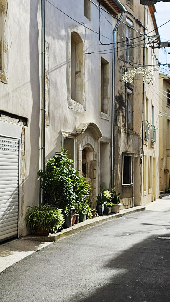 Serignan France village street 2 - photo by Arthur Breur