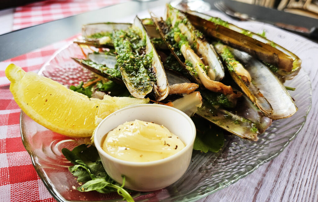 Razor Clams at O Ranch Restaurant in Portiragnes, France - photo by Arthur Breur
