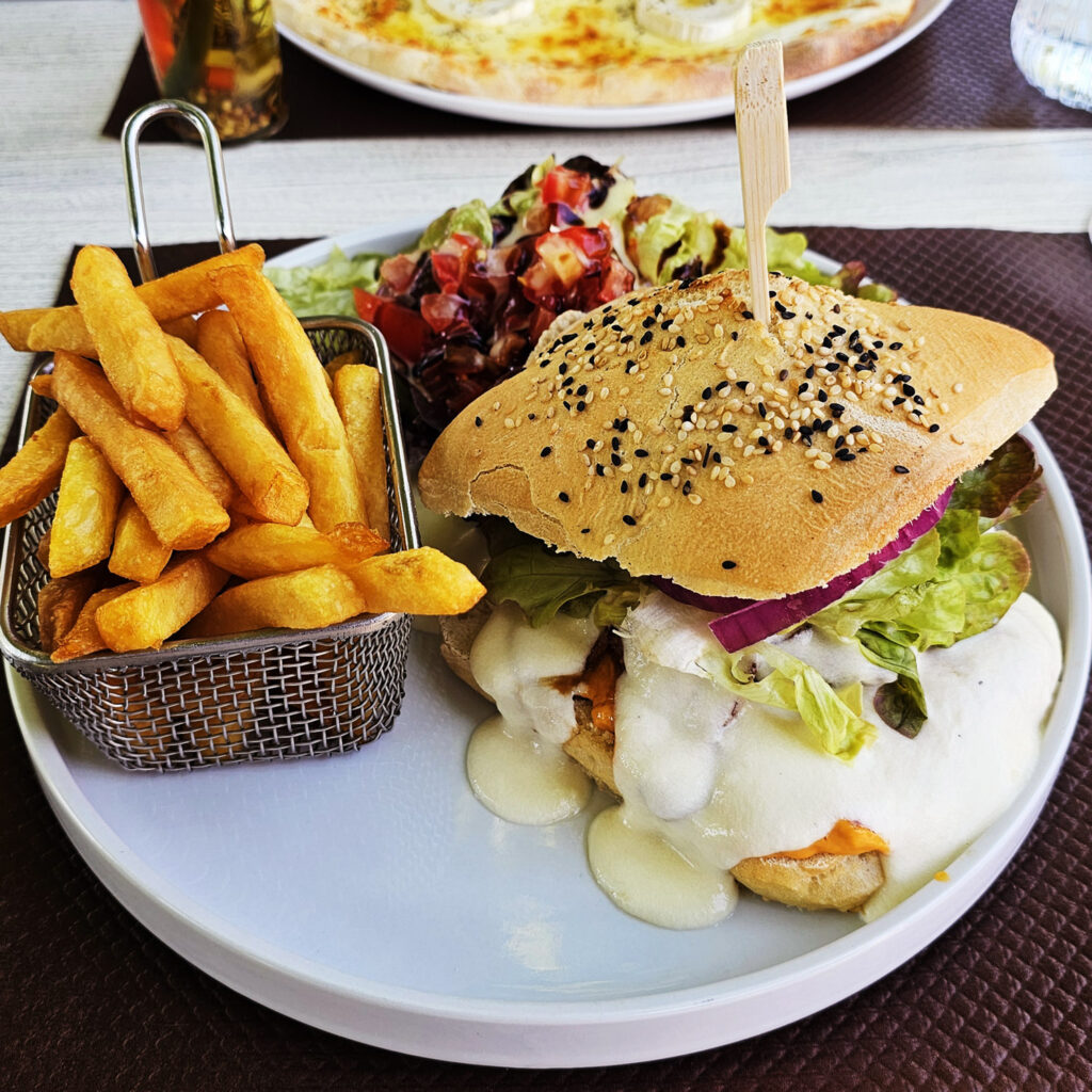 Burger Savoyard with Fries at O Berges du Canal restaurant - photo by Arthur Breur