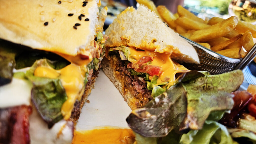 Burger Savoyard with Fries at O Berges du Canal - photo by Arthur Breur