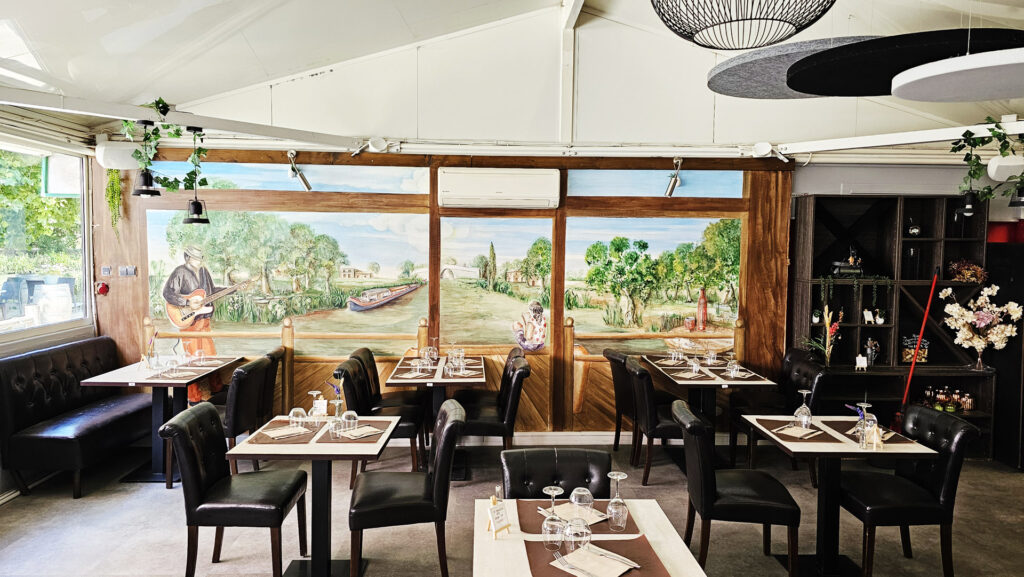 O Berges du Canal inside dining - photo by Arthur Breur